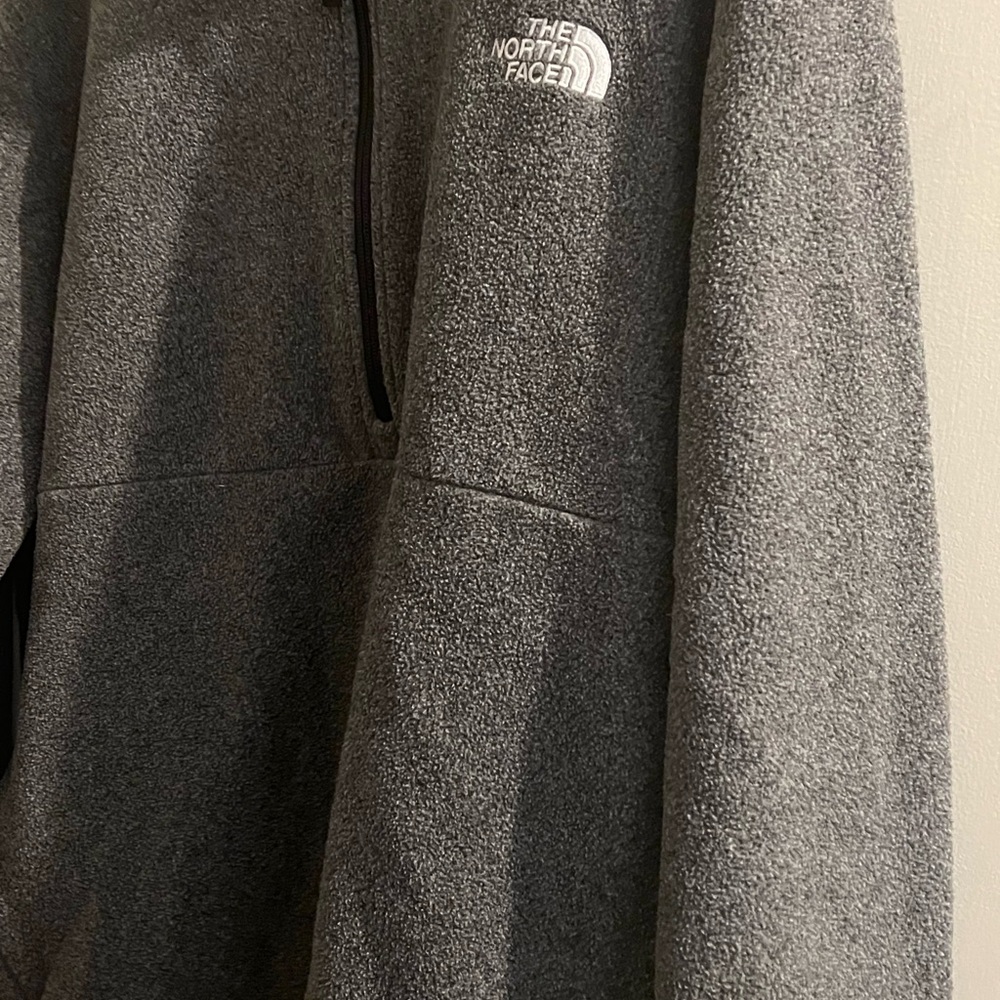 North face fleece you can wear in the fall or winter!